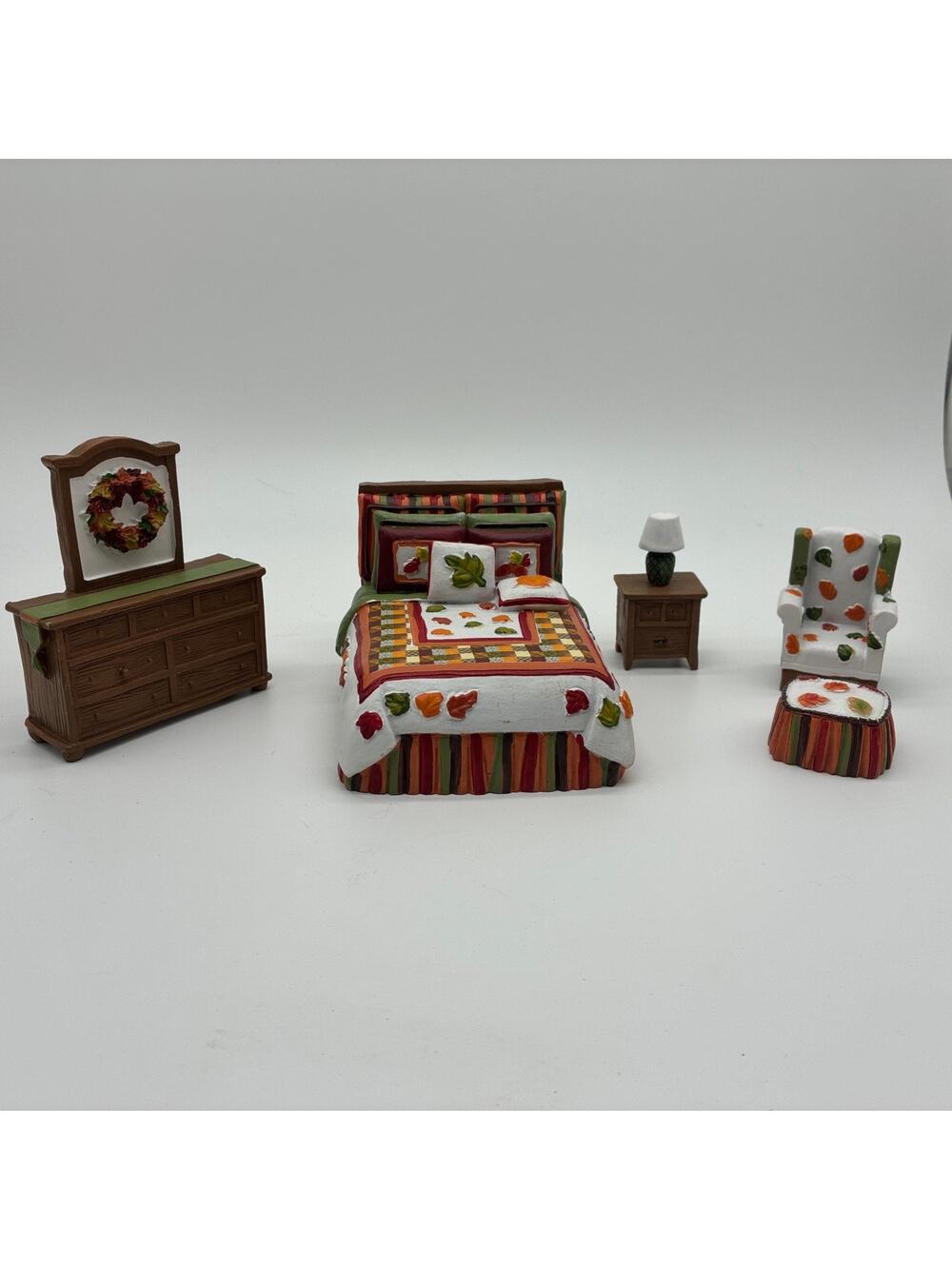 Dollhouse Resin Furniture 5pc Collections Etc. Bedroom Autumn Vintage